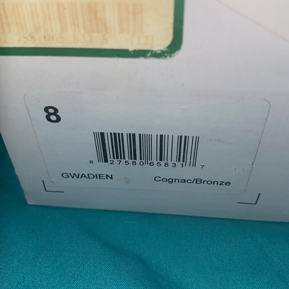 Also Tan lace up heel - Picture 5 of 6